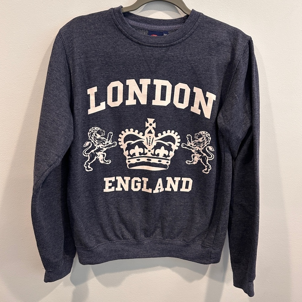 Classic Navy London England‎ Crewneck Graphic Sweatshirt Crown S-M